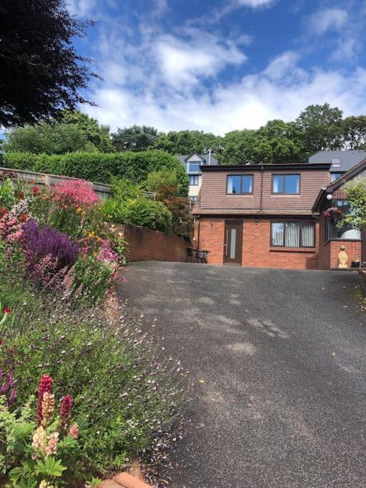 1 Bedroom Self Contained Separate Annexe In Exeter Ide Bagian luar foto